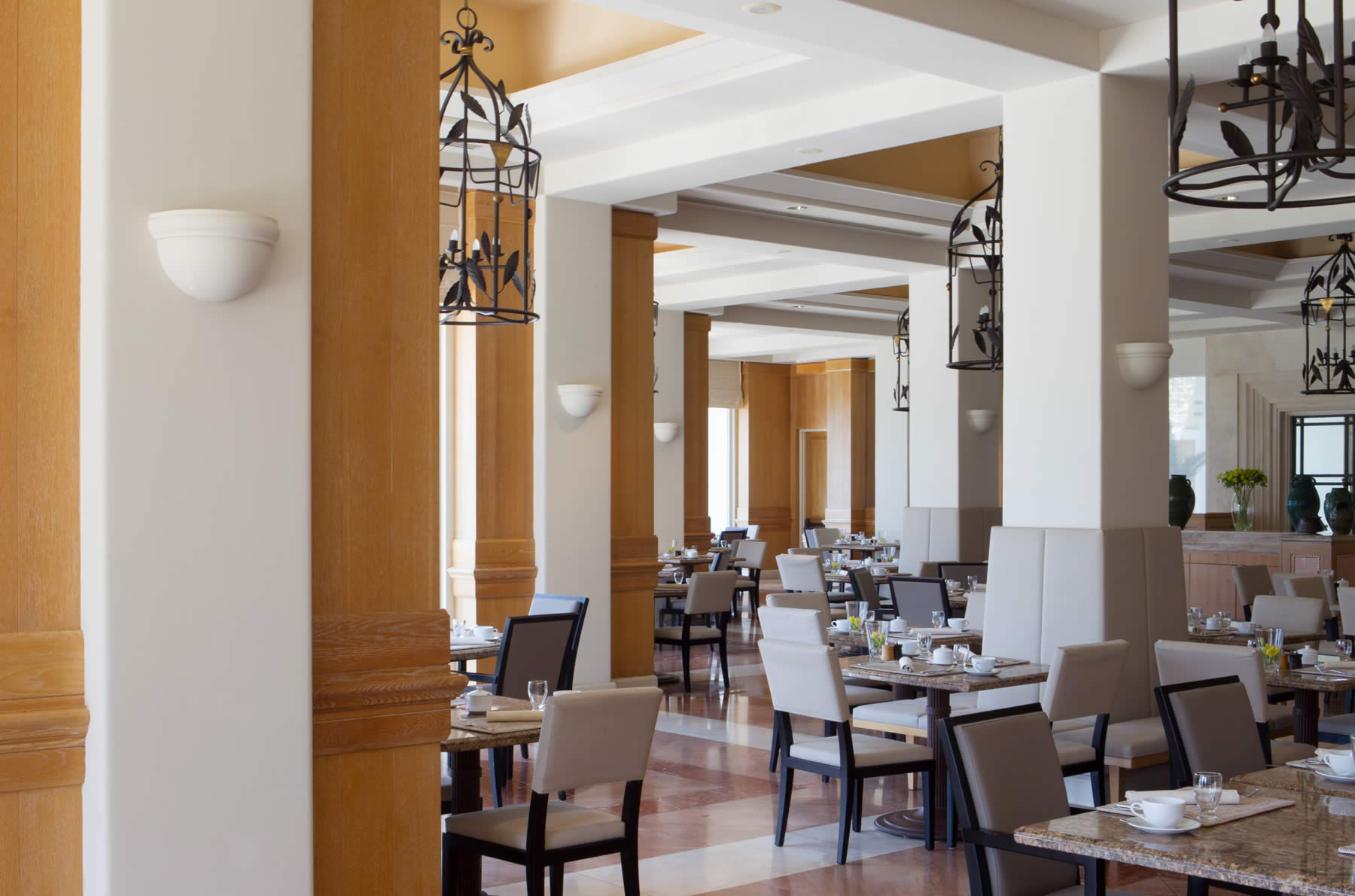 Anassa Hotel - Amphora Restaurant