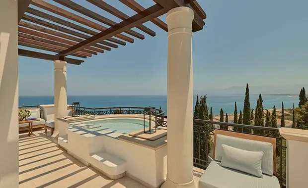 Adonis/Aphrodite With Outdoor Whirlpool