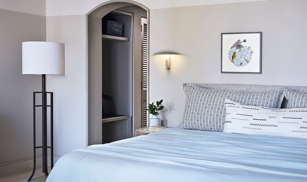 Interconnecting Junior Suite with Pool and Garden Studio Suite Sea View