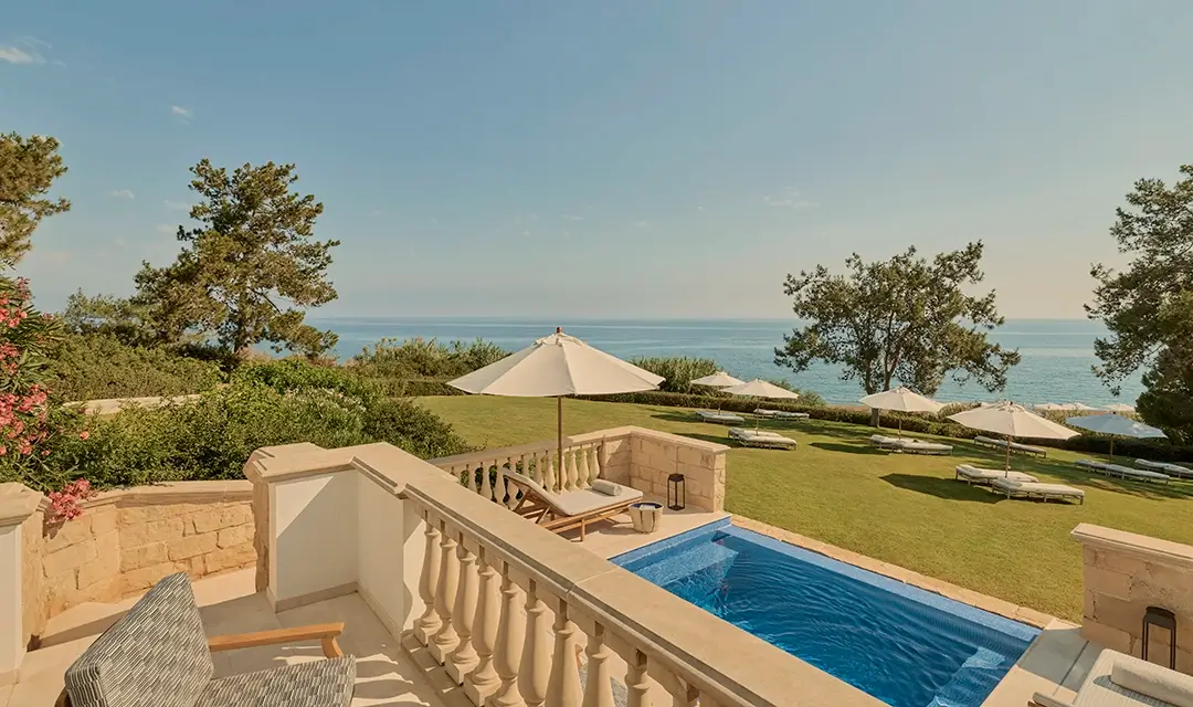 Junior suite with private pool